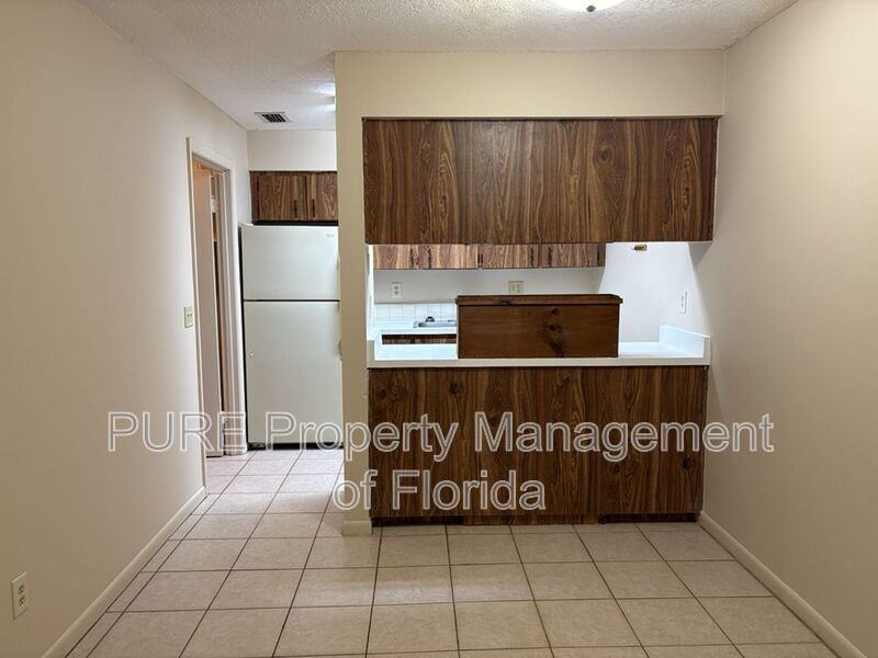 601 Neavenue #C - Photo 6 of 35