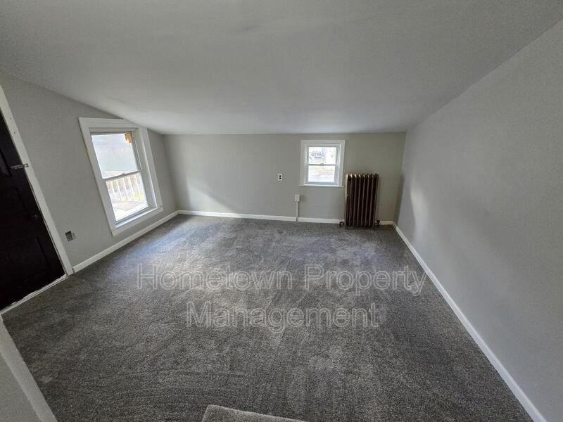 42 N High St - Photo 2 of 6