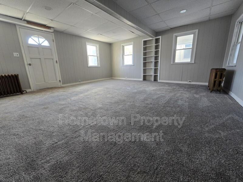 42 N High St - Photo 4 of 6