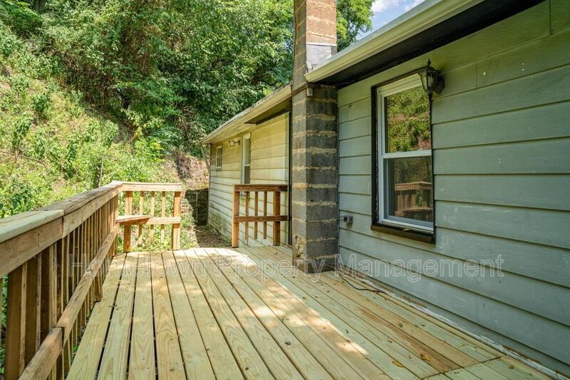 801 Mohn St - Photo 2 of 17