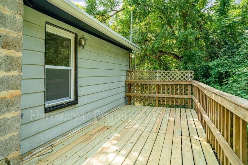 801 Mohn St - Photo 3 of 17