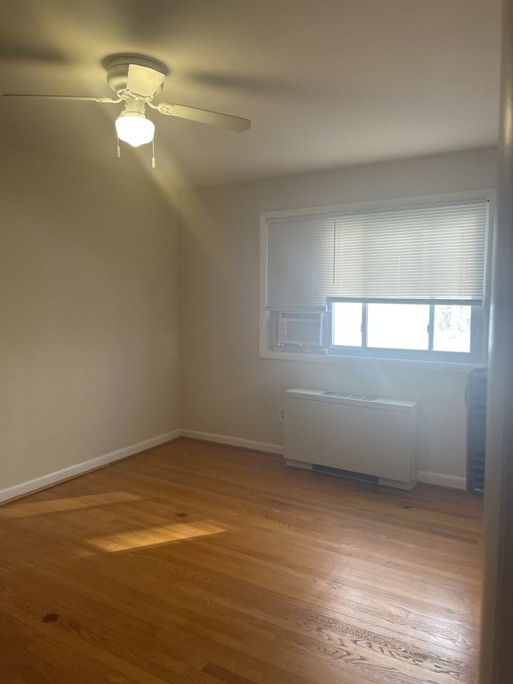 Ballston Gardens - Photo 5 of 21