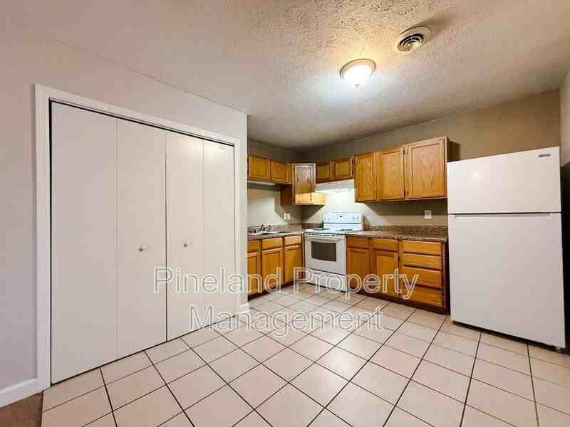 2736 George Owen Rd #C - Photo 5 of 11