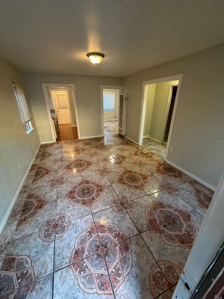 315 West 84th Street - Photo 7 of 9