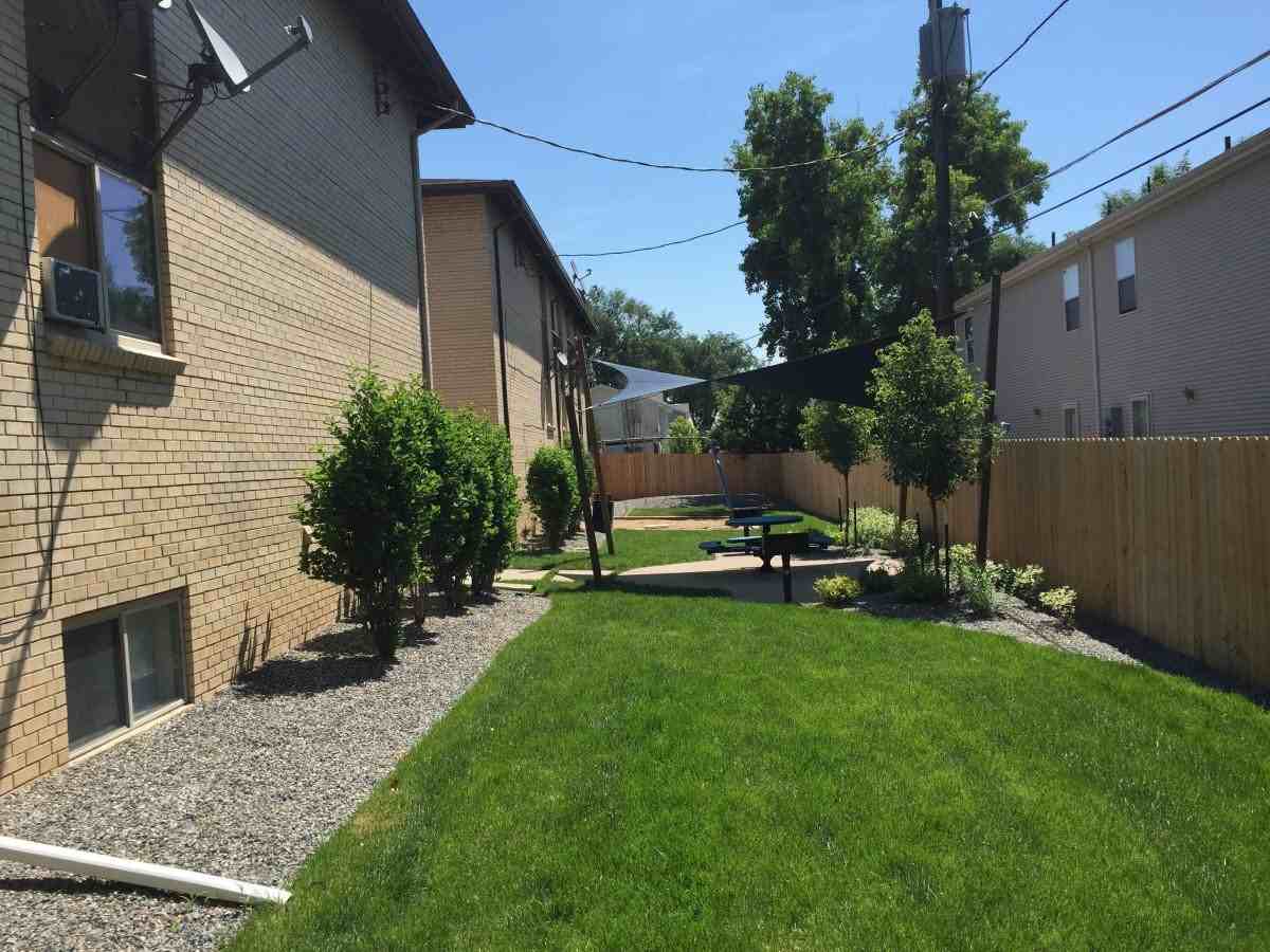 Cedar Square - Photo 6 of 12