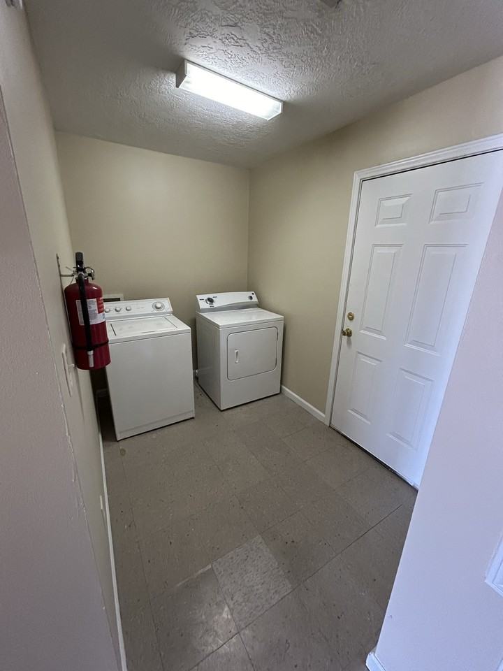 4720 Common Street - Photo 5 of 11