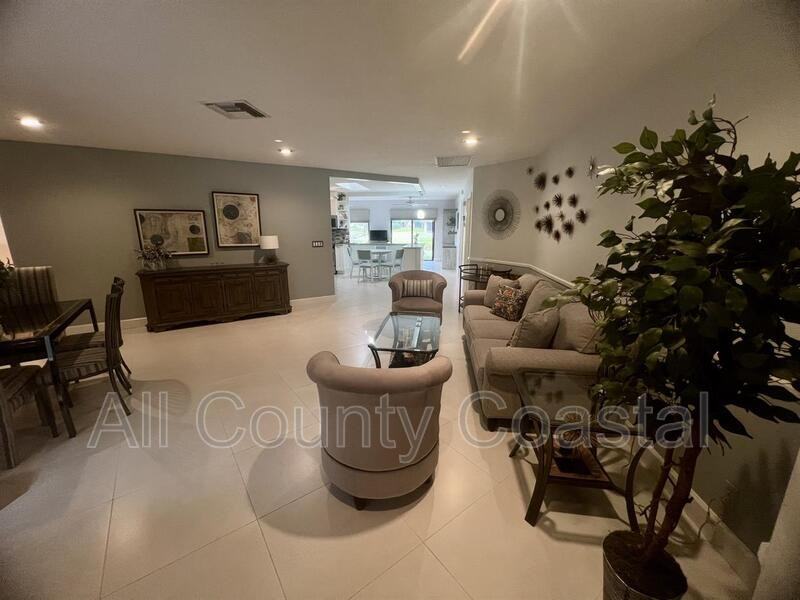 5149 Rose Hill Dr - Photo 4 of 15