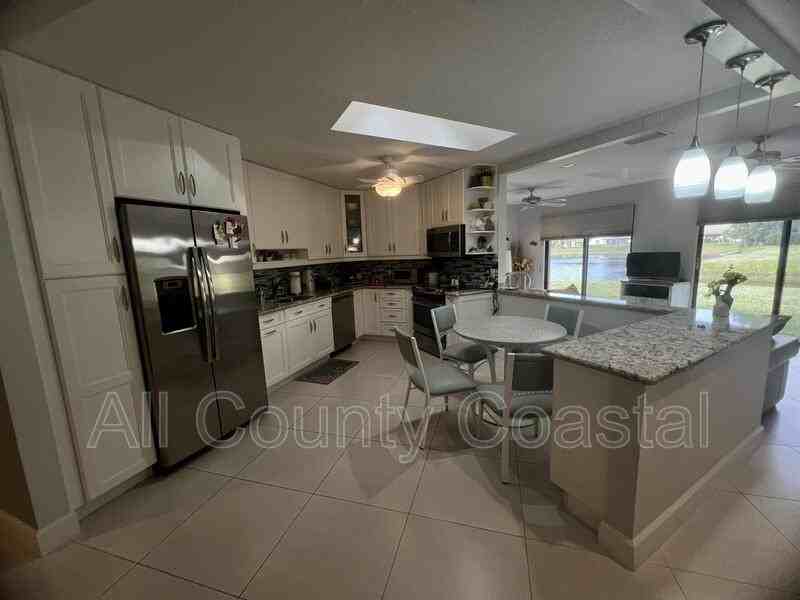 5149 Rose Hill Dr - Photo 7 of 15