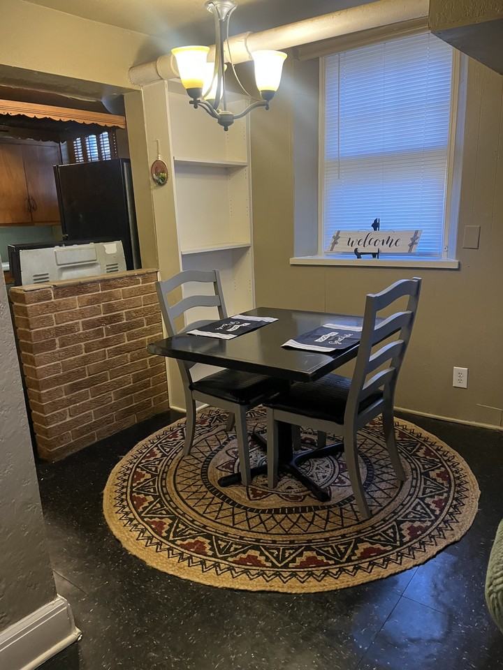 919 Southwest Tyler Street - Photo 3 of 21