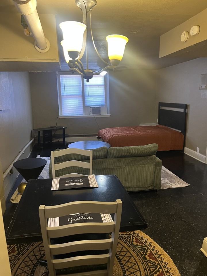 919 Southwest Tyler Street - Photo 6 of 21