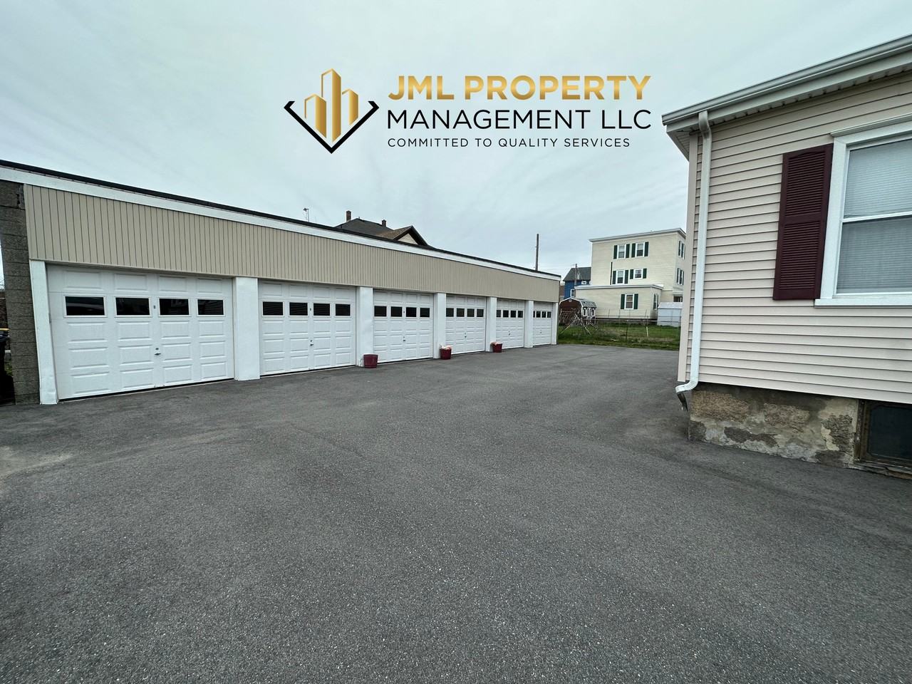 90 Suffolk St - Photo 2 of 3