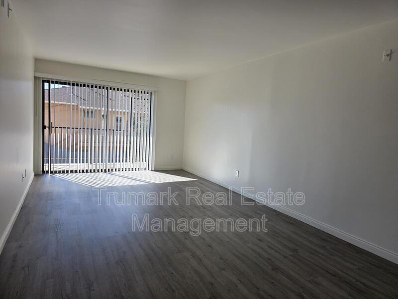 1138 San Rafael Ave #11 - Photo 3 of 25