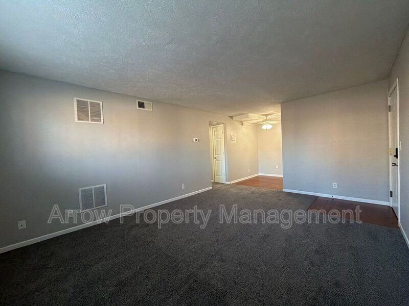 3840 S 46th St - Photo 2 of 10