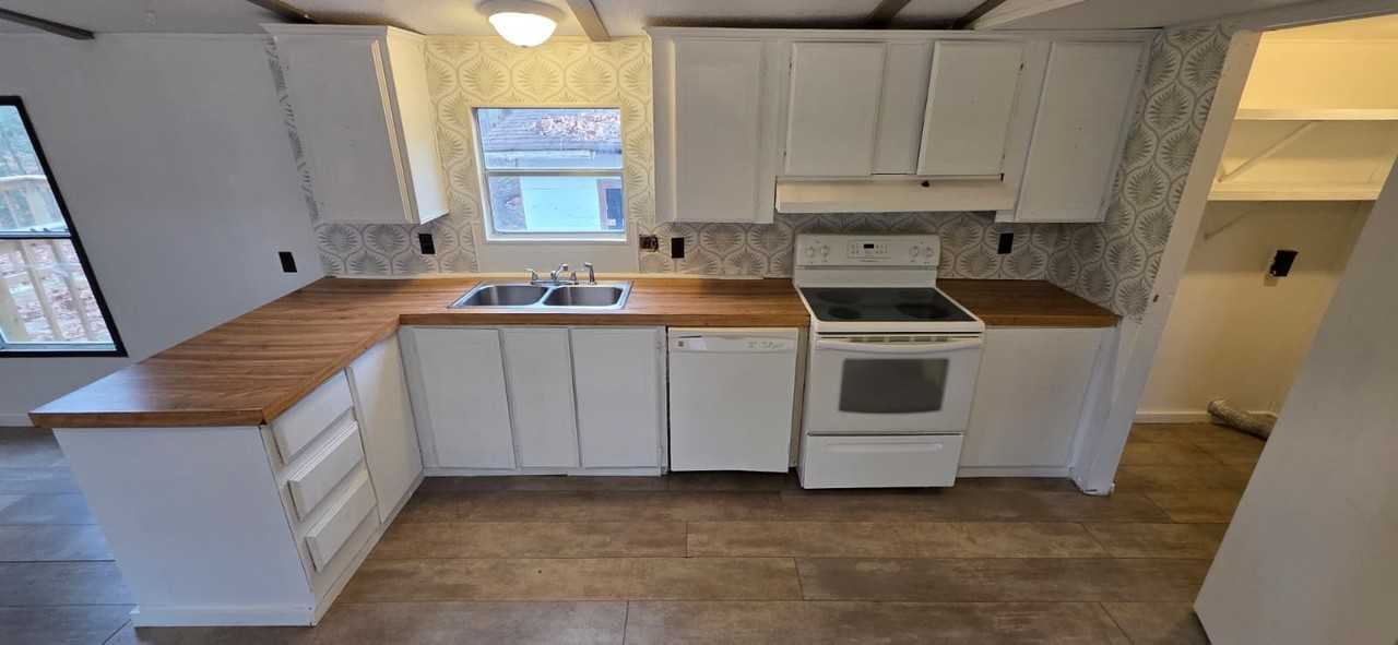 Christ Cornerstone MHC - Photo 4 of 50