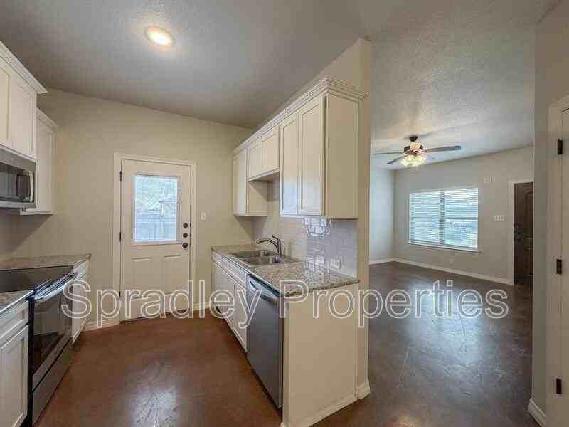 2002 Sparrow Cv Unit B - Photo 4 of 14