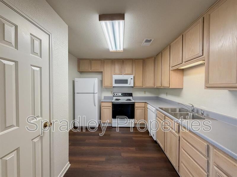 1812B W Avenue K - Photo 4 of 18