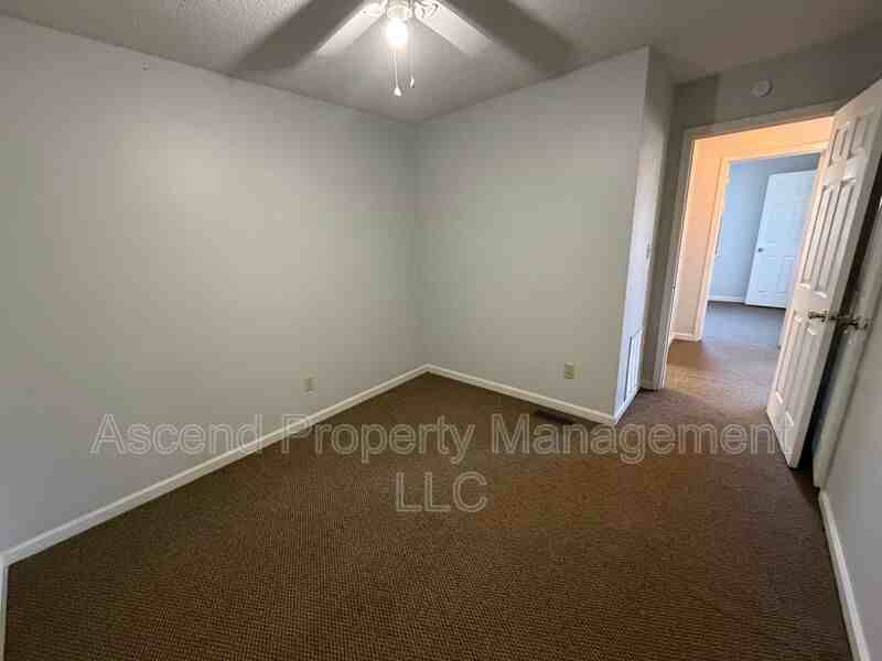 2703 Georgetown Dr Nw #8 - Photo 5 of 5