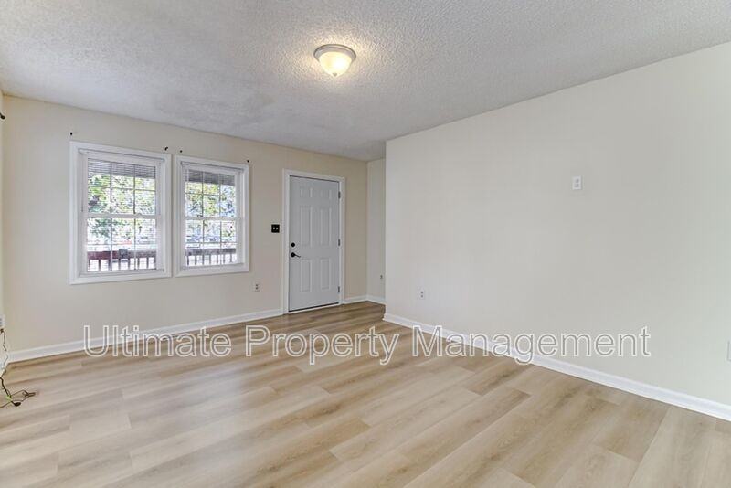 1314 Dock St - Photo 2 of 14