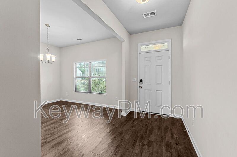 5033 Vine Ln - Photo 4 of 35