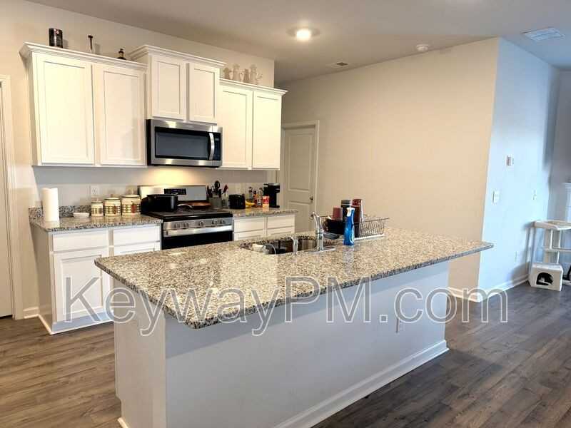 6143 Whitewater Dr - Photo 4 of 6