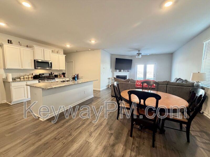 6143 Whitewater Dr - Photo 5 of 6