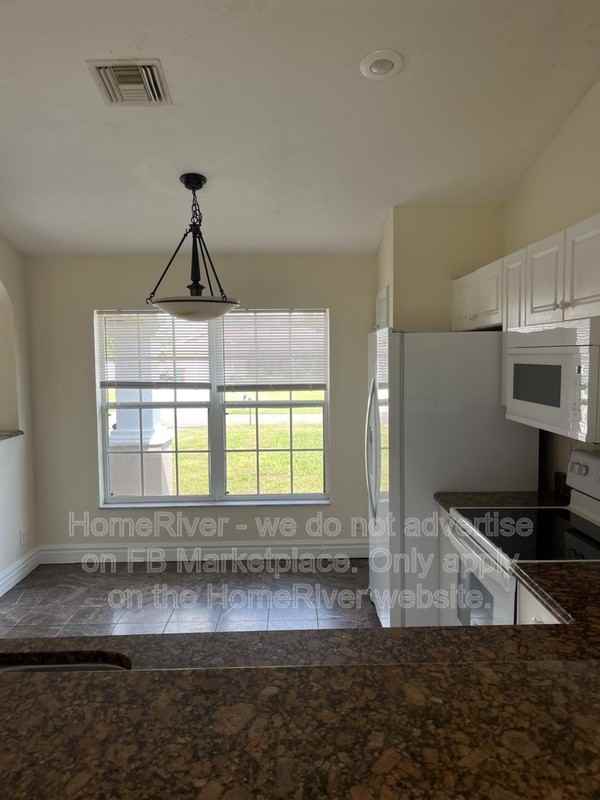 4100 Ne 15th Pl - Photo 6 of 27