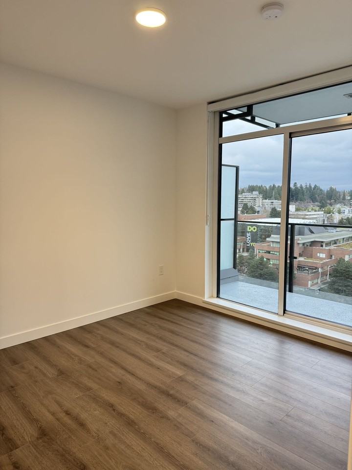 823 Carnarvon Street #2002 - Photo 4 of 11