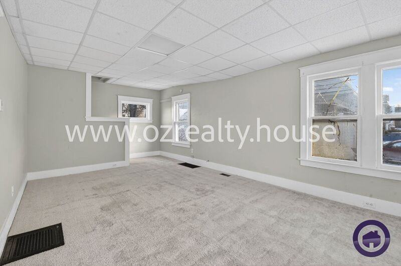 3940 Vermaas Ave - Photo 4 of 20