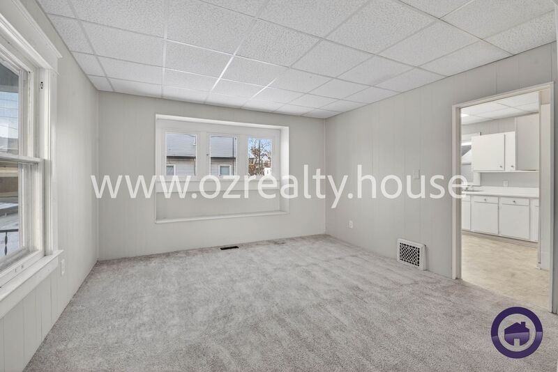 3940 Vermaas Ave - Photo 6 of 20