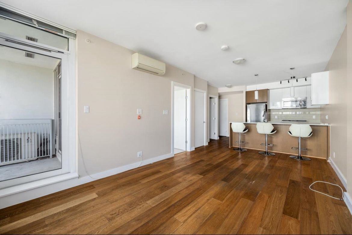 6200 River Road #807 - Photo 4 of 15