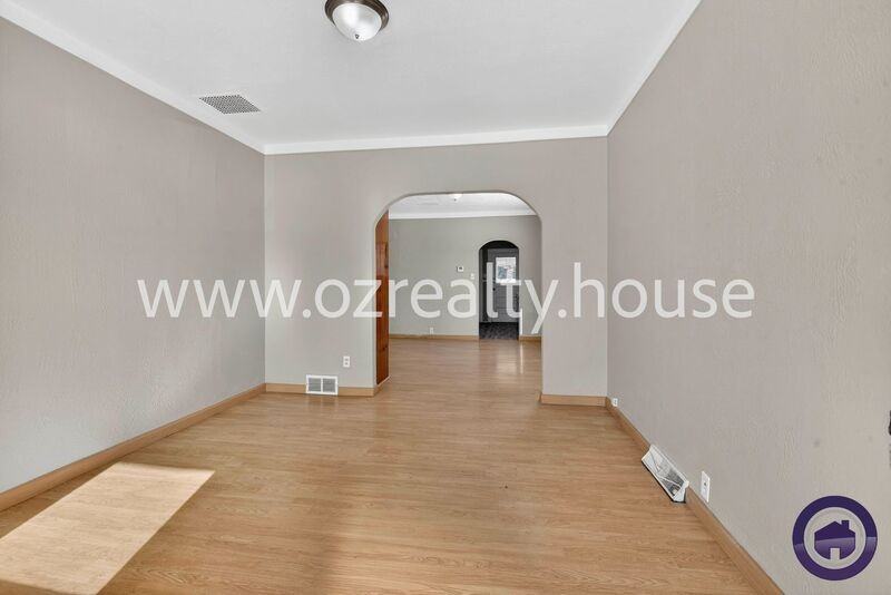 225 E Weber St - Photo 3 of 17