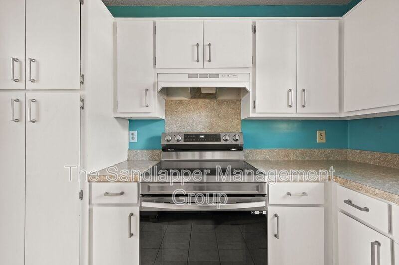 1239 Cornwallis Rd - Photo 7 of 18