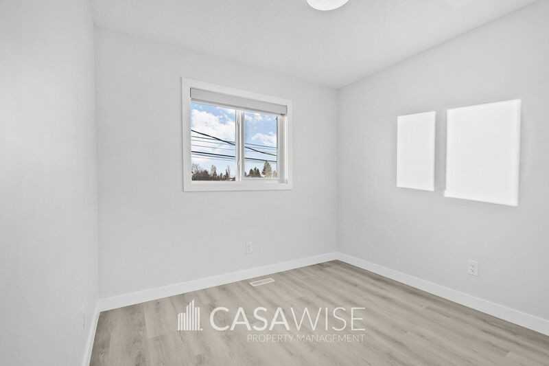 157 10250Gstreet Northwest - Photo 4 of 13