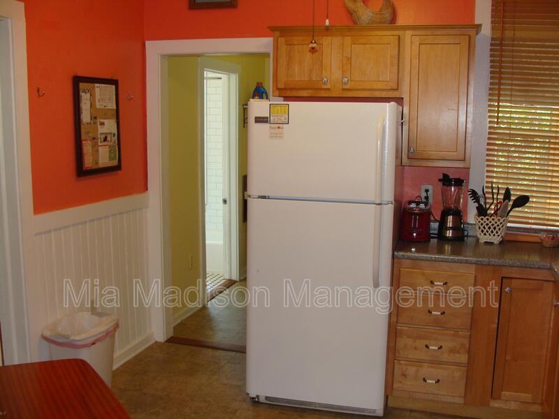 547 E Macon St - Photo 5 of 20