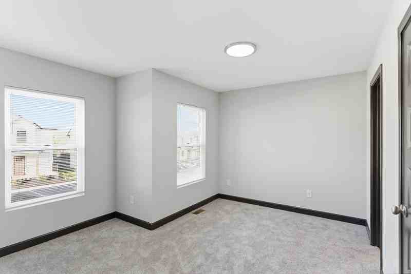 113 Macy Way - Photo 5 of 10