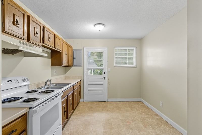 145 Lester Heights Rd - Photo 7 of 10