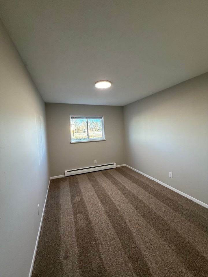 6438-6692 Martinie Dr - Photo 4 of 10