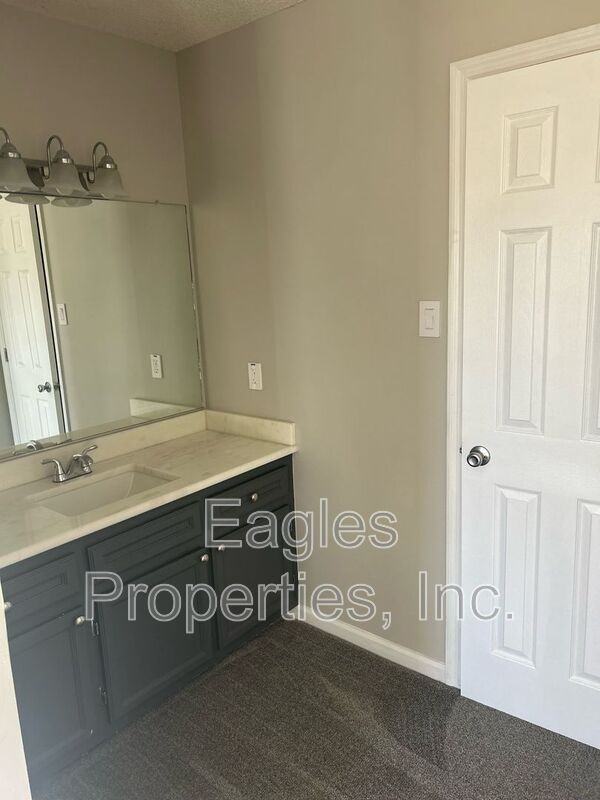 129 Kelly Ct - Photo 6 of 14