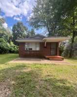 featured image of 2225 Riley Aly