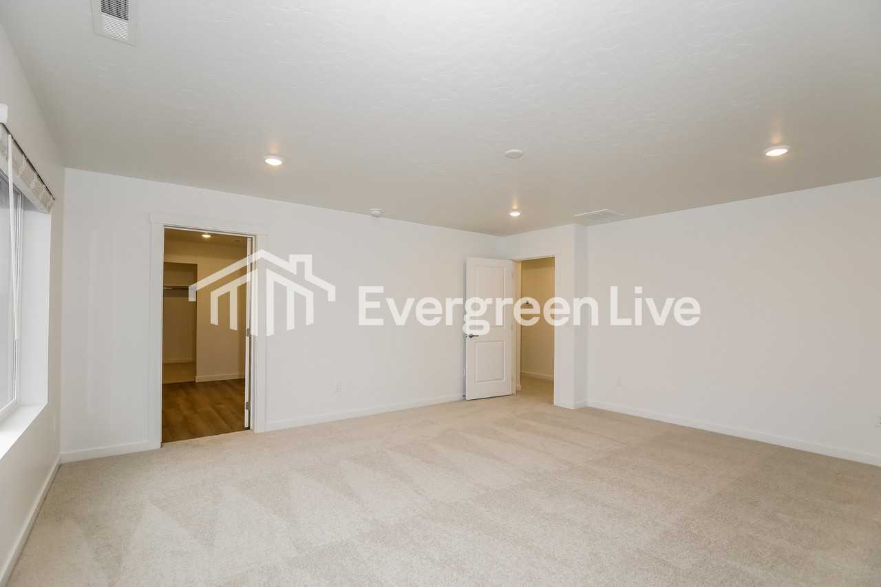 4318 Portofino Way - Photo 6 of 16