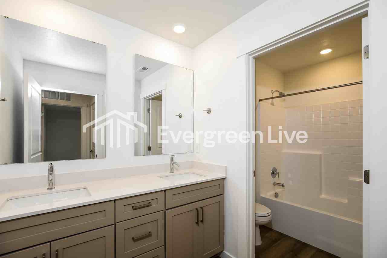 4318 Portofino Way - Photo 7 of 16