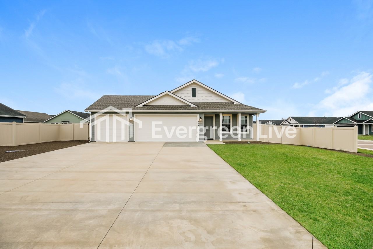 324 S Lightning Ave - Photo 2 of 16