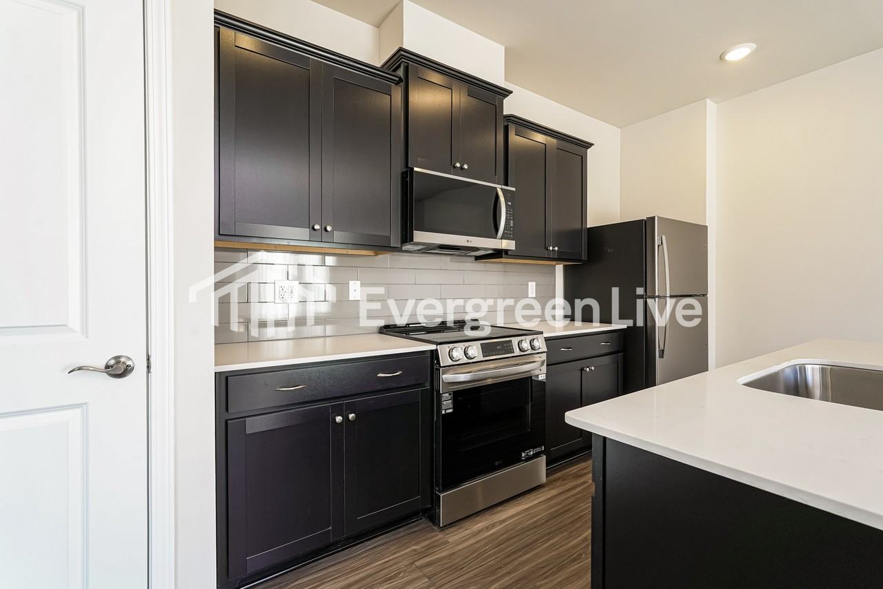 816 Pear Blossom Ct - Photo 6 of 16