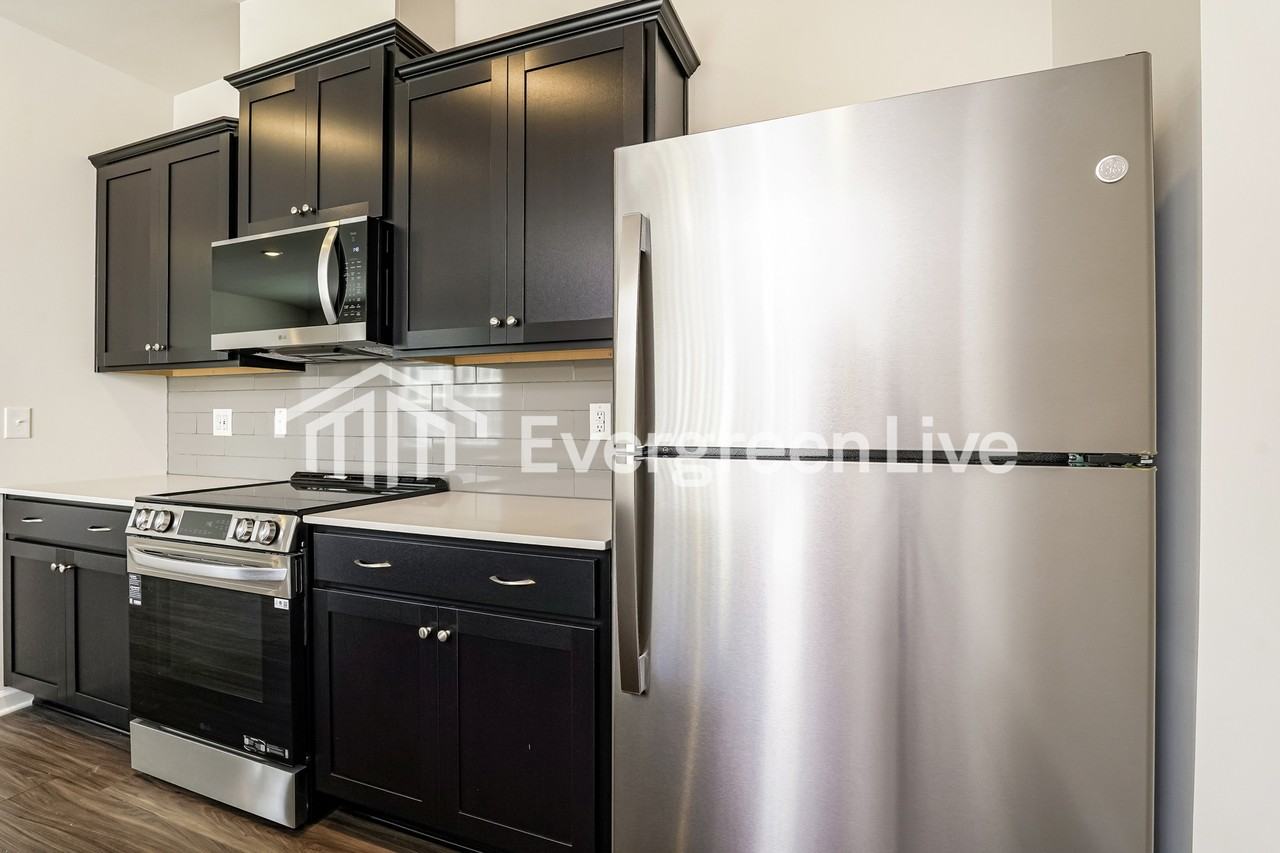 816 Pear Blossom Ct - Photo 7 of 16