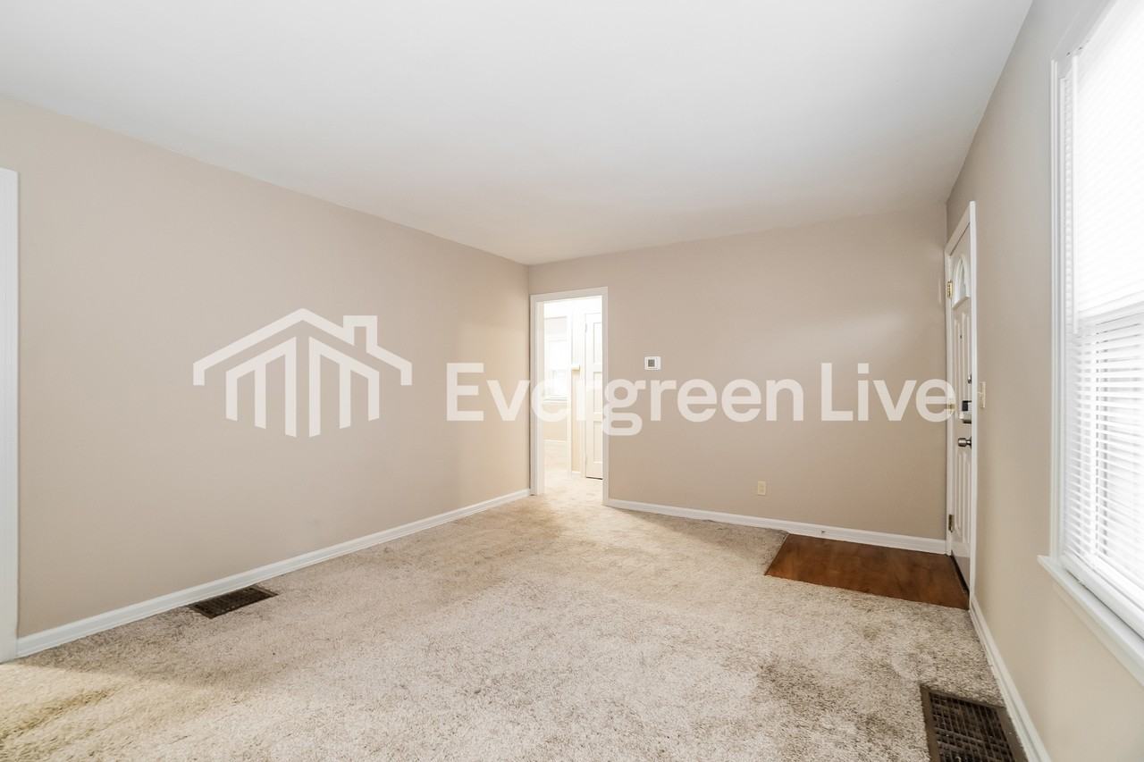 2789 Howey Rd - Photo 3 of 15