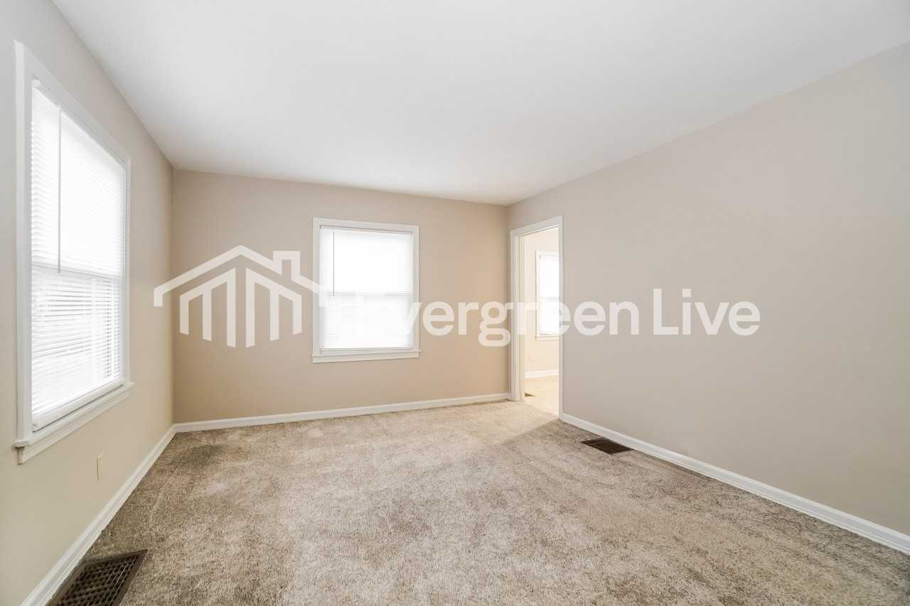 2789 Howey Rd - Photo 4 of 15