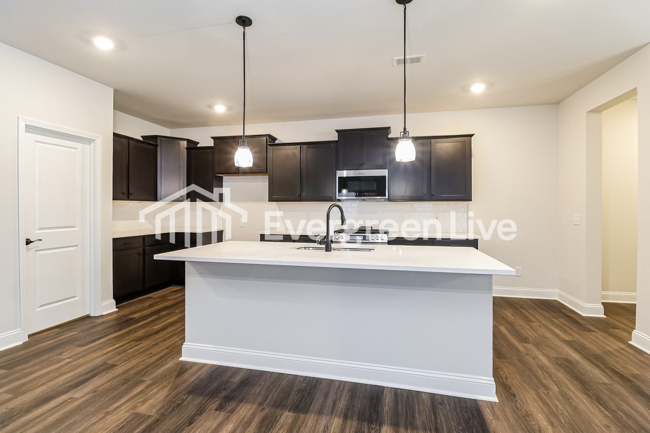 4036 Grommet Ct - Photo 3 of 15