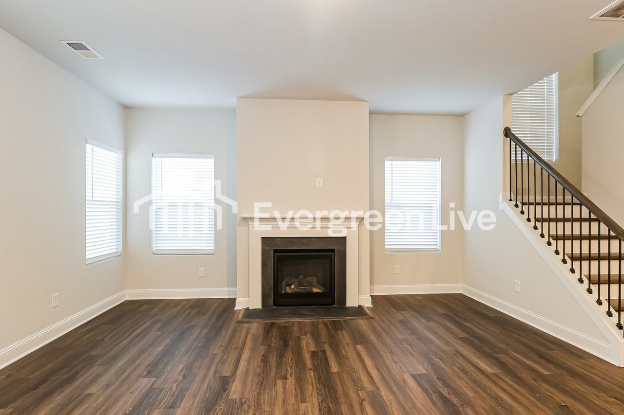 4036 Grommet Ct - Photo 6 of 15