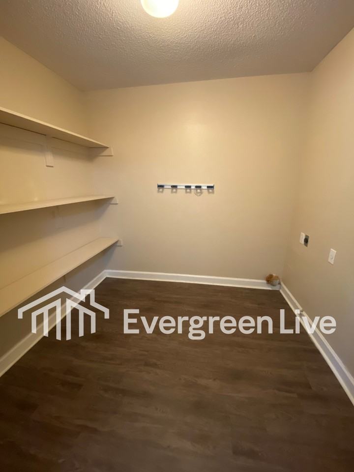 48 Callan Ct - Photo 3 of 16