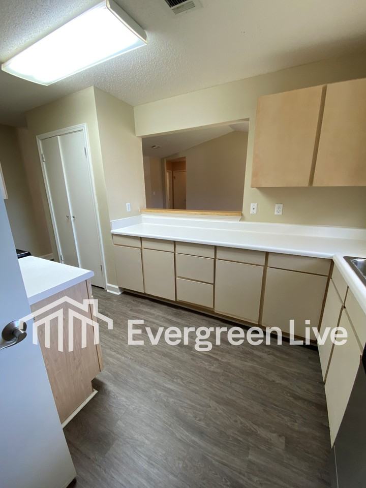 48 Callan Ct - Photo 4 of 16